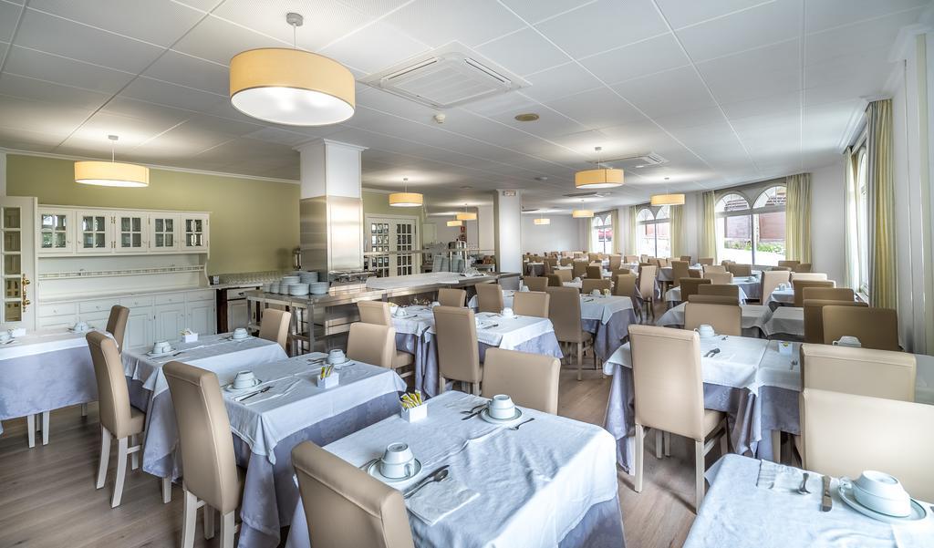 Hotel Ton Sanxenxo Eksteriør billede