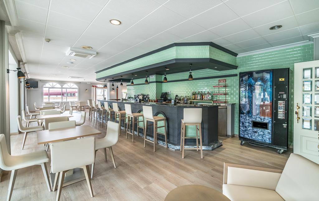Hotel Ton Sanxenxo Eksteriør billede